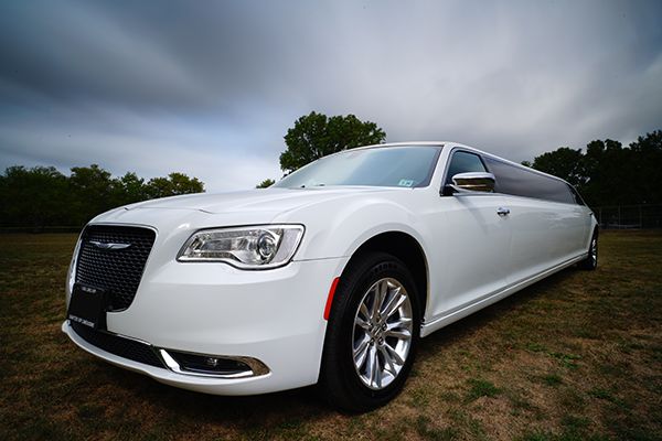 Reliable Limousine Services in London for Every Journey image 2
